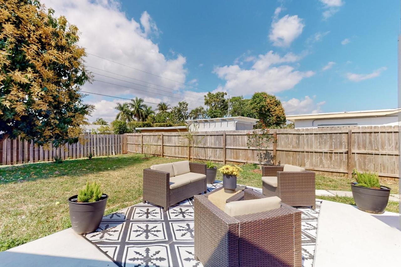 Palm Dreams Villa Greenacres City Екстериор снимка